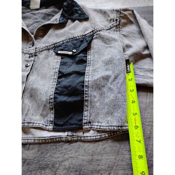Traffic Women's Size Medium Cropped Black Jean Jacket, Vintage "80's" - Picture 5 of 7